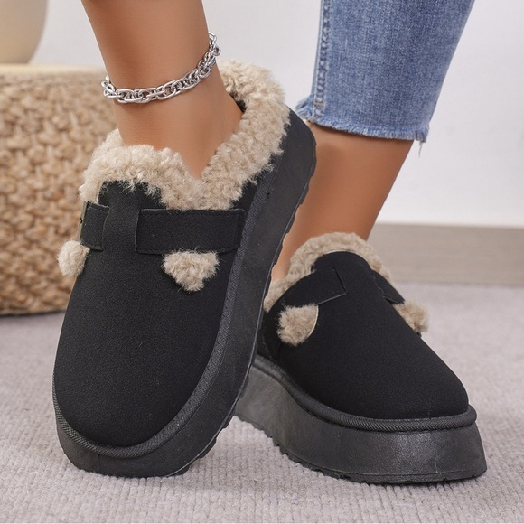BOUTIQUE Faux Fur Shearling Thermal Fuzzy Buckle Platform Slippers, in Caramel - Picture 9 of 12